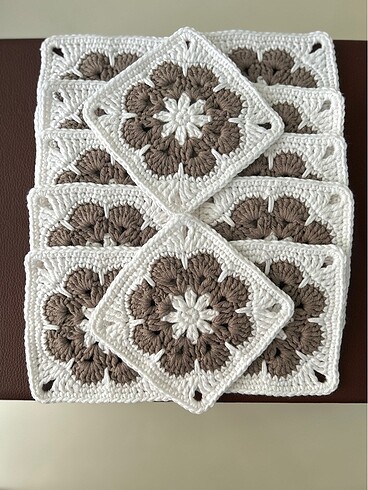 Afrika menekşesi motif