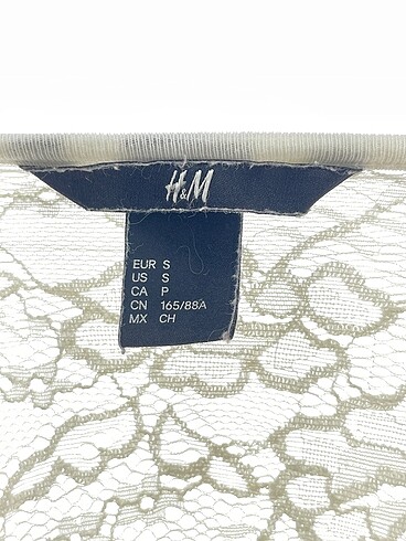 s Beden beyaz Renk H&M Bluz %70 İndirimli.