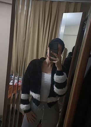 Defosuz cepli peluş hırka 