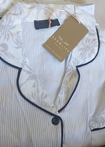 V Yaka Desenli Gri Gecelik Takımı - Görsel 4