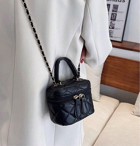 Siyah çanta