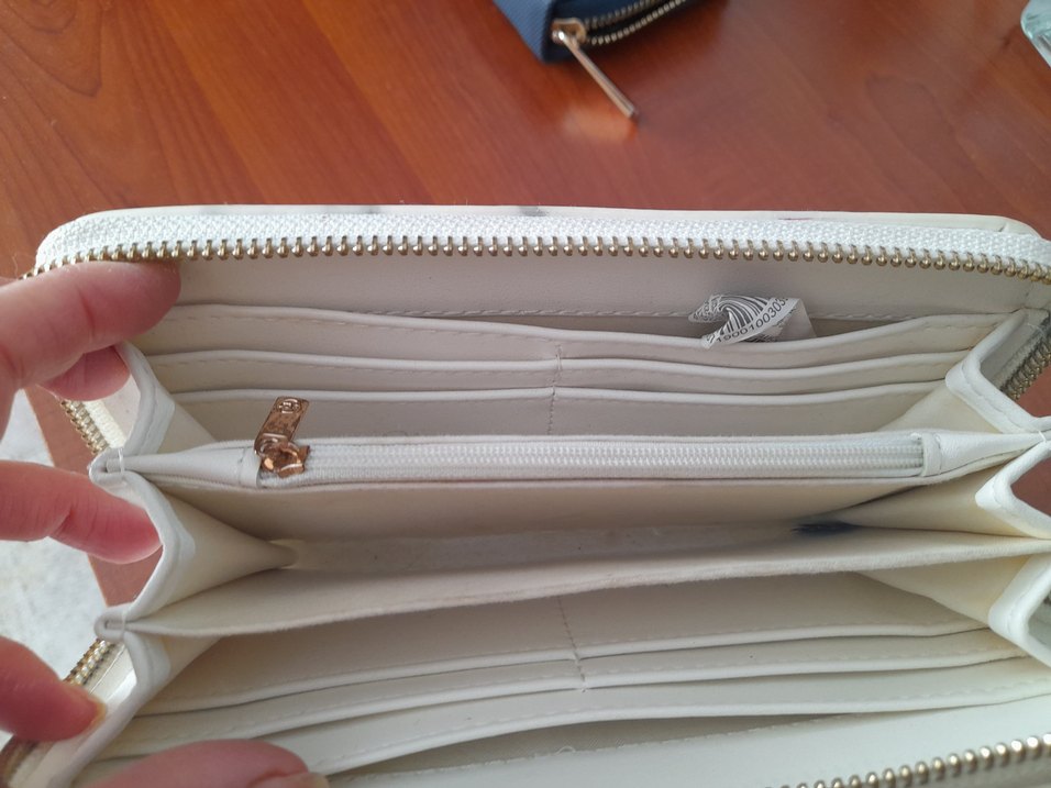 Beyaz stradivarius cuzdan - Görsel 3