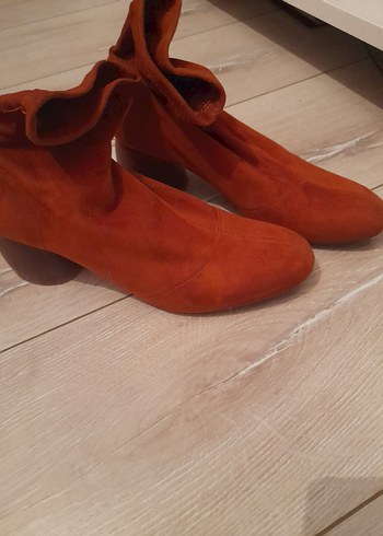 bershka kiremit Süet Dolgu Topuklu Kadın Bot - Görsel 2