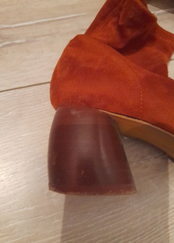 bershka kiremit Süet Dolgu Topuklu Kadın Bot - Görsel 4