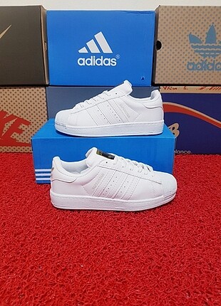 ADIDAS SUPERSTAR