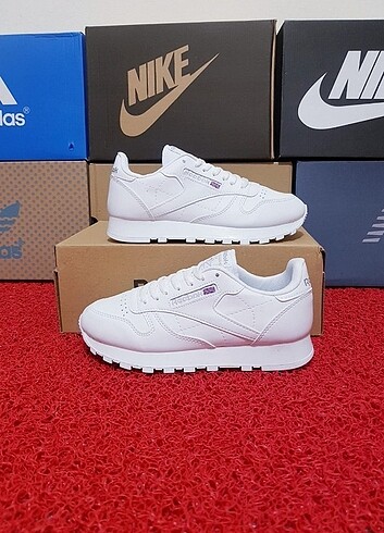 41 Beden beyaz Renk REEBOK CLASIC