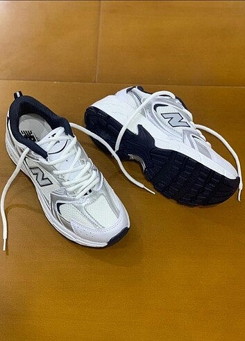 New Balance NEWBALANCE 530