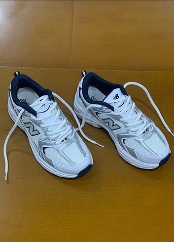 38 Beden beyaz Renk NEWBALANCE 530