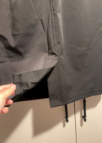 Kadın Siyah Uzun Dökümlü Saten Etek - Görsel 2