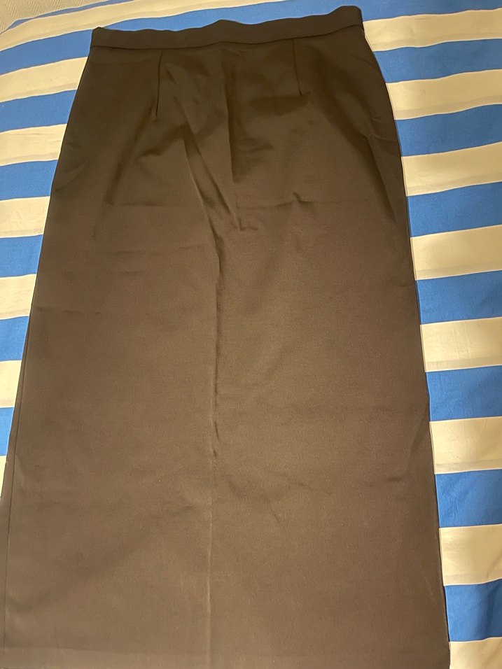 Kadın Siyah Uzun Dökümlü Saten Etek - Görsel 4