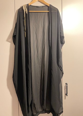 Siyah Dökümlü Uzun abaye - Görsel 4