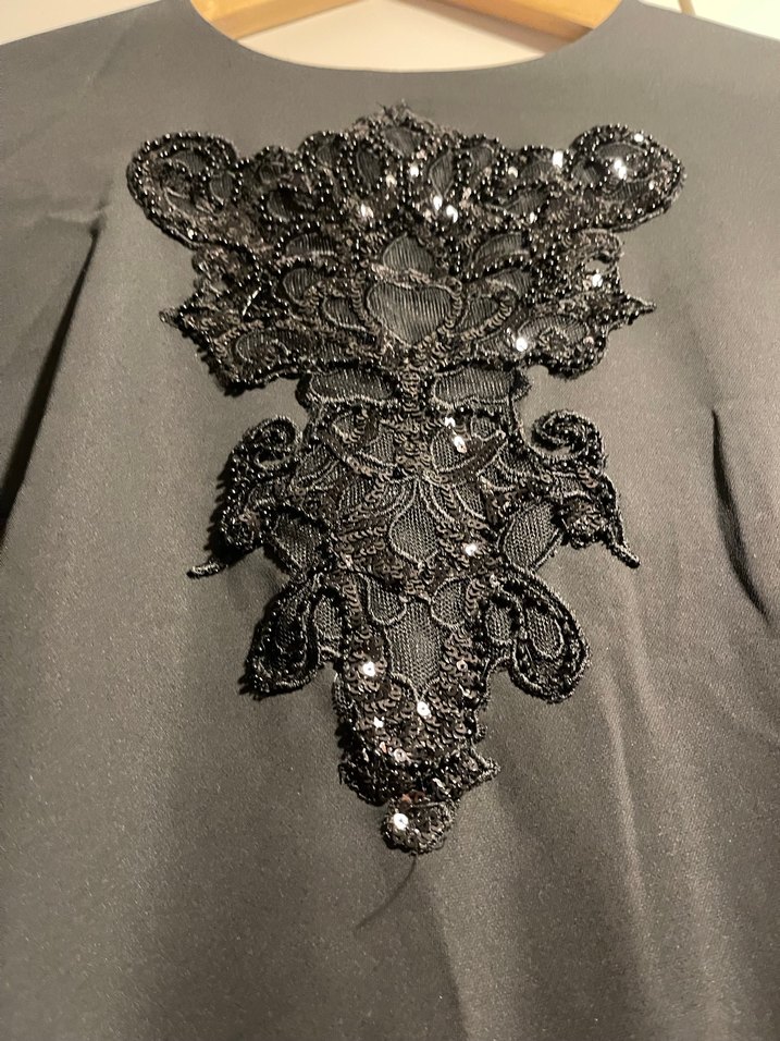 Uzun Siyah Nakışlı Gotik Elbise KAYRA marka - Görsel 5