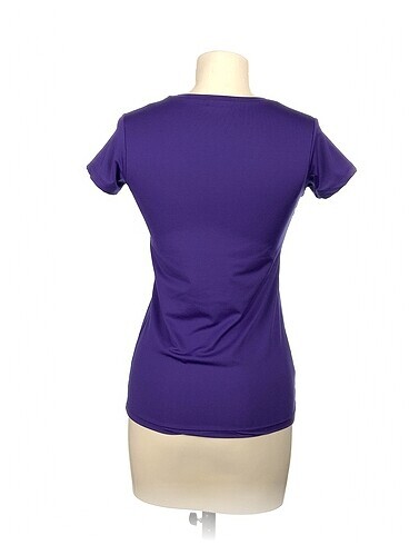 l Beden PreLoved T-shirt %70 İndirimli.