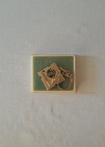 Kutusunda Eti Bank 50.Yıl Anahtarlık - Görsel 3