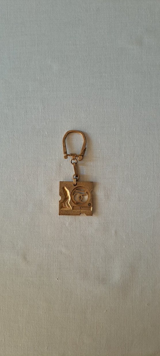 Kutusunda Eti Bank 50.Yıl Anahtarlık - Görsel 4