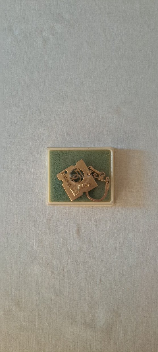 Kutusunda Eti Bank 50.Yıl Anahtarlık - Görsel 3