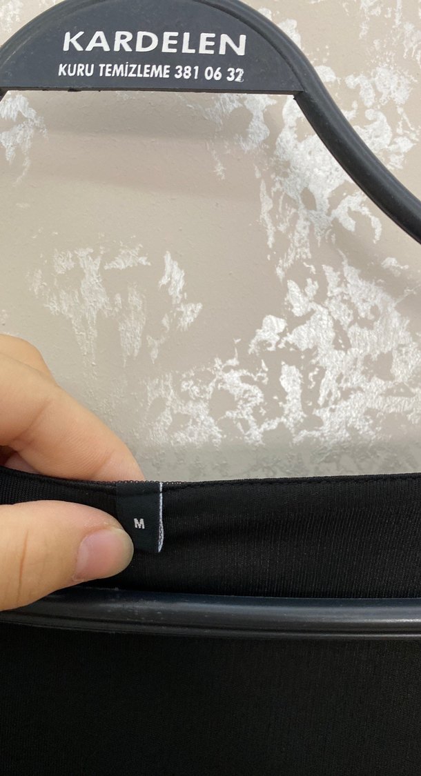 Uzun Kollu Pembe Siyah Bağlama Desenli Elbise - Görsel 3