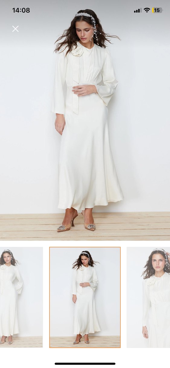 Beyaz Drapeli Uzun Kadın Elbise - Görsel 2