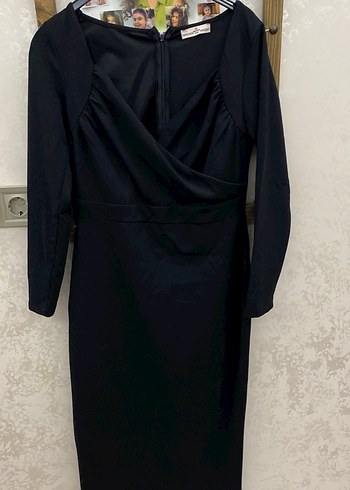 Zara Siyah Uzun Kollu Drapeli V Yaka Abiye Elbise