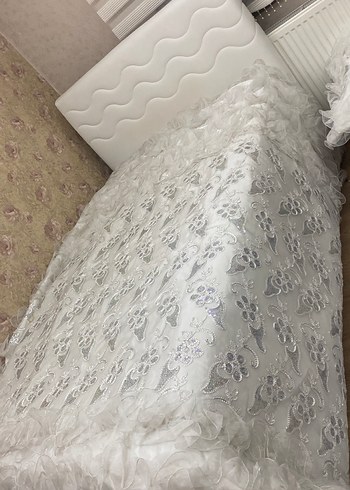 Özdilek Gri İşlemeli Beyaz Yatak Örtüsü