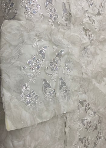 Gri İşlemeli Beyaz Yatak Örtüsü - Görsel 9