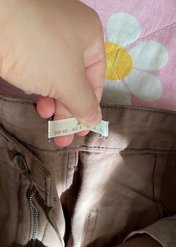 Kahverengi yanları cepli pantolonun - Görsel 5