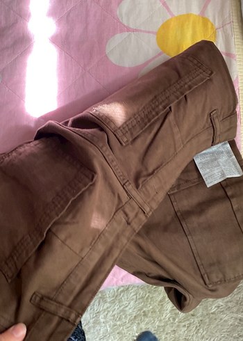 Kahverengi yanları cepli pantolonun - Görsel 6