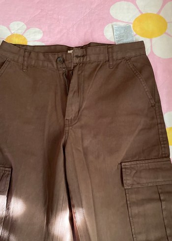 Kahverengi yanları cepli pantolonun - Görsel 3