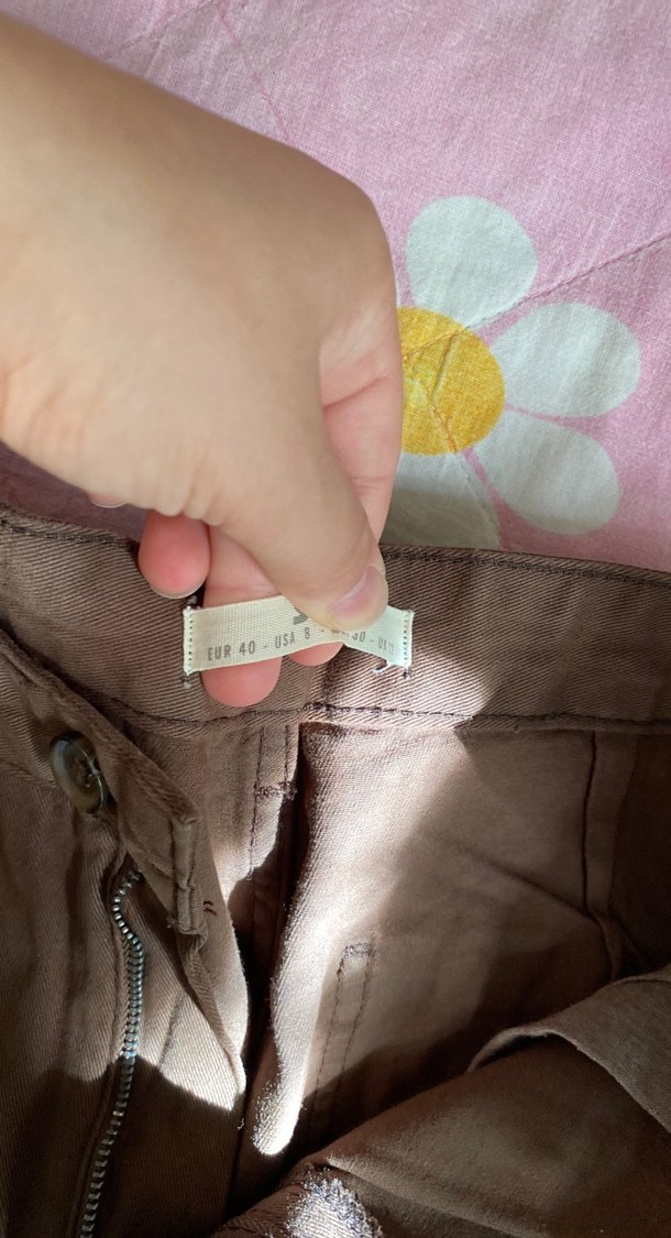 Kahverengi yanları cepli pantolonun - Görsel 5