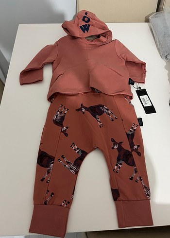 Diğer Kapüşonlu Kahverengi Bebek Takımı