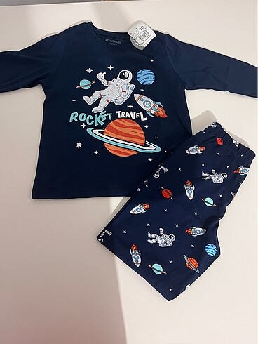 6 Yaş Beden çeşitli Renk LCW 6-7 yaş pijama takımı