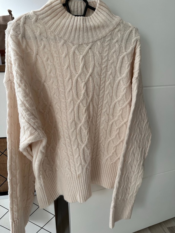 Bej Yüksek Yakalı Örgü Kadın Kazak - Görsel 2