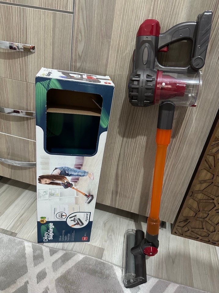 Oyuncak Renkli Turuncu Dikey Elektrikli Süpürge - Görsel 3