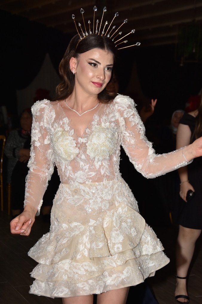 After parti elbisesi - Görsel 2