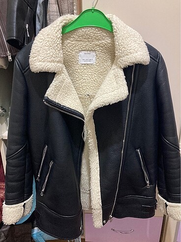 Bershka mont
