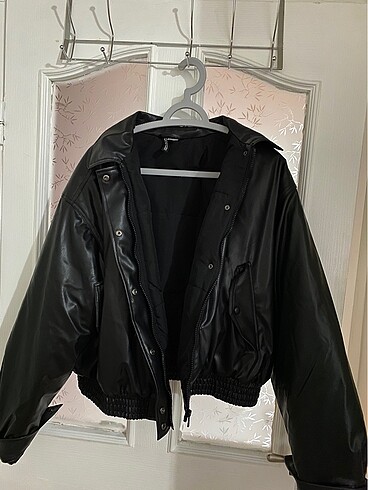 H&M Deri Mont