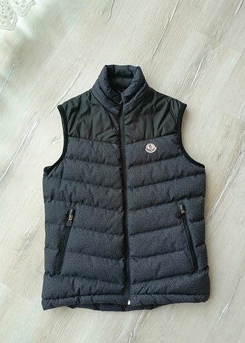 Moncler m