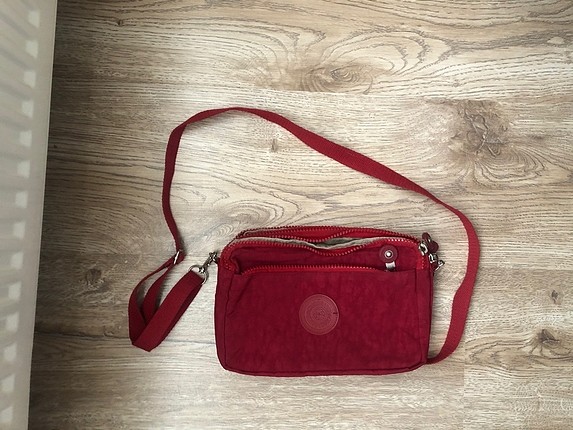 Kipling modeli bordo capraz canta