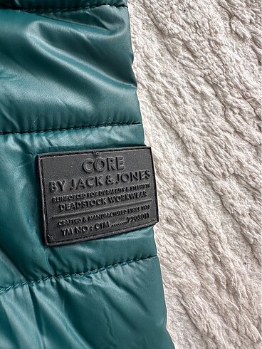 Jack Wolfskin Orijinal jack jones L beden sıfır