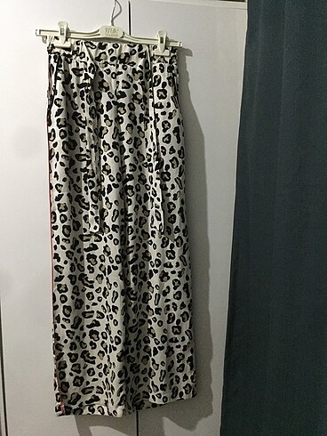 leopar desenli pantolon