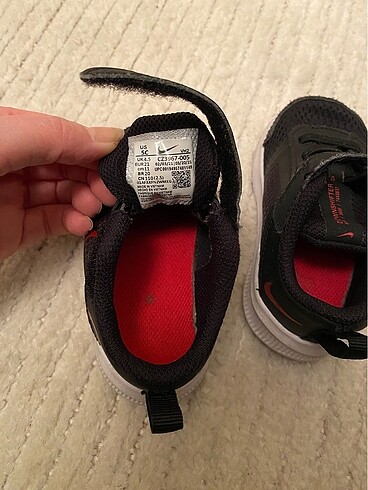 21 Beden siyah Renk Nike bebek ayakkabisi