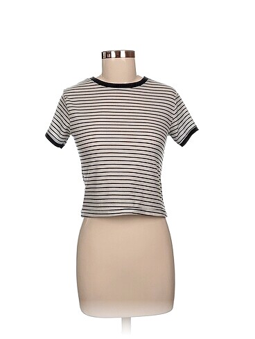 Diğer T-shirt %70 İndirimli.