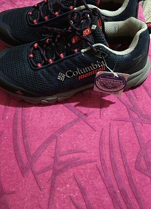 Columbia montrail 
