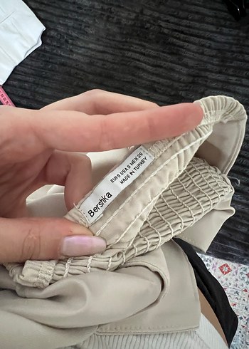 Bershka Düğmeli Ekru Straplez Bustiyer - Görsel 3