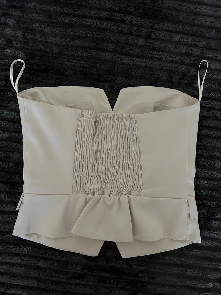 Bershka Düğmeli Ekru Straplez Bustiyer - Görsel 2