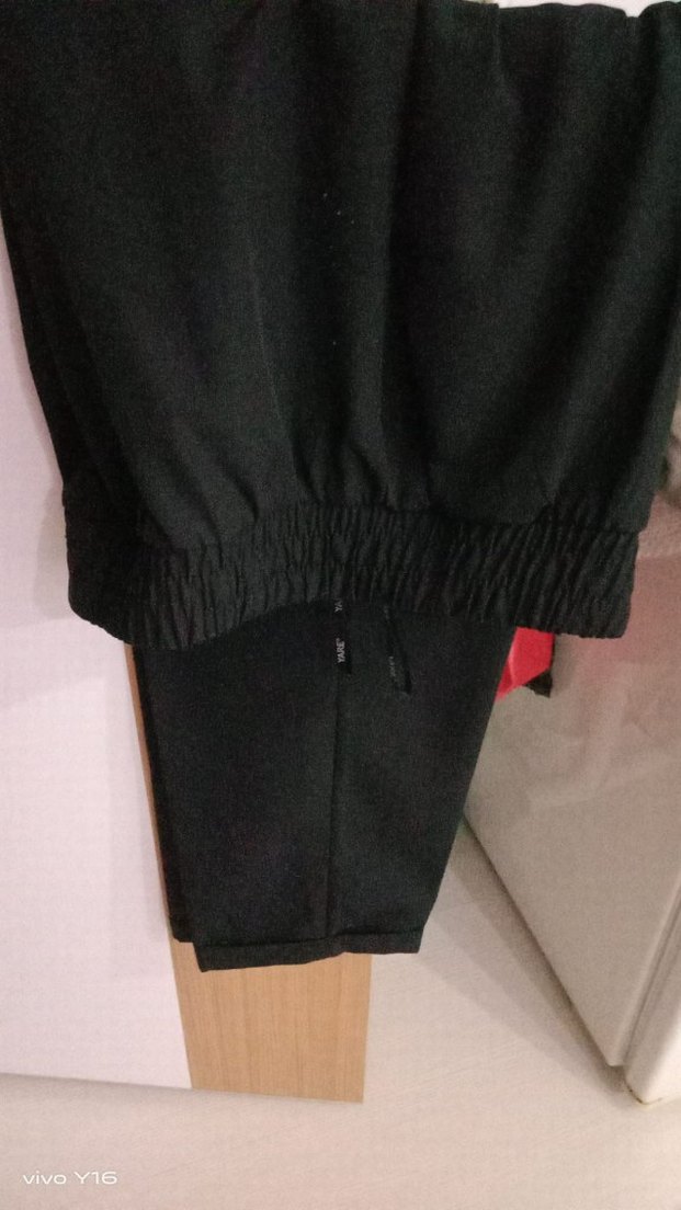 Siyah Fermuarlı pantalon - Görsel 2