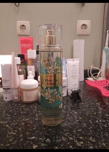 bath & body works white tea & sage sprey