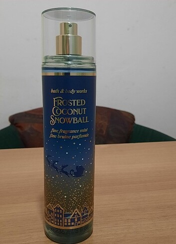 Bath and body works frosted coconut sprey