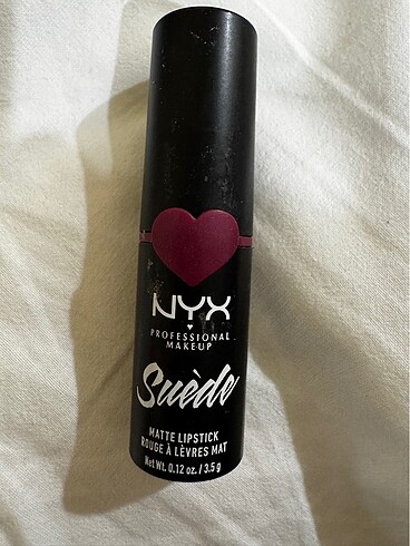 Nyx ruj