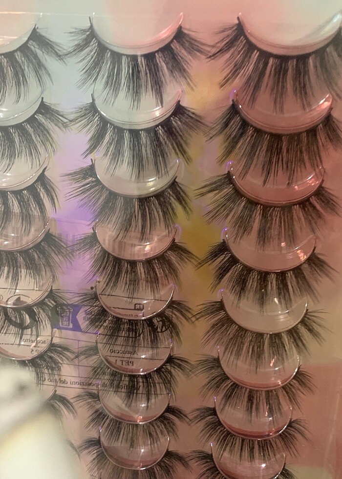 latina takma kirpik - Görsel 2